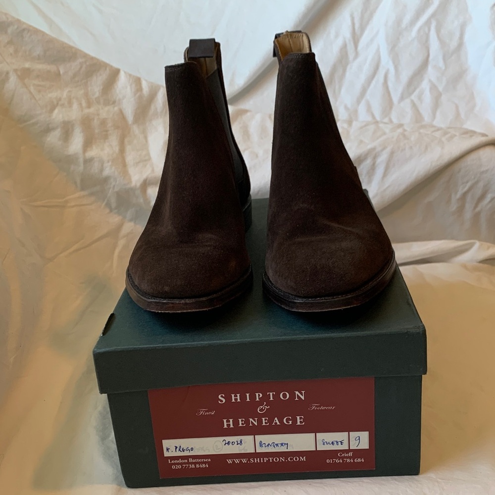 Shipton &Heneage Brown Suede Chelsea Boots